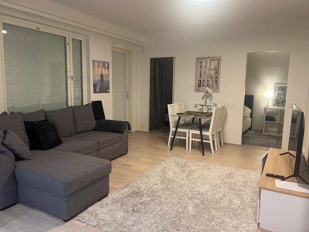Modern City Apartment With Sauna Nearby The Airport Vanda Eksteriør bilde